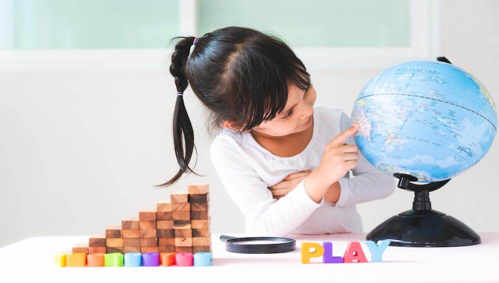Emerging Bilingual Learners & The Benefits of Speaking 2 Languages